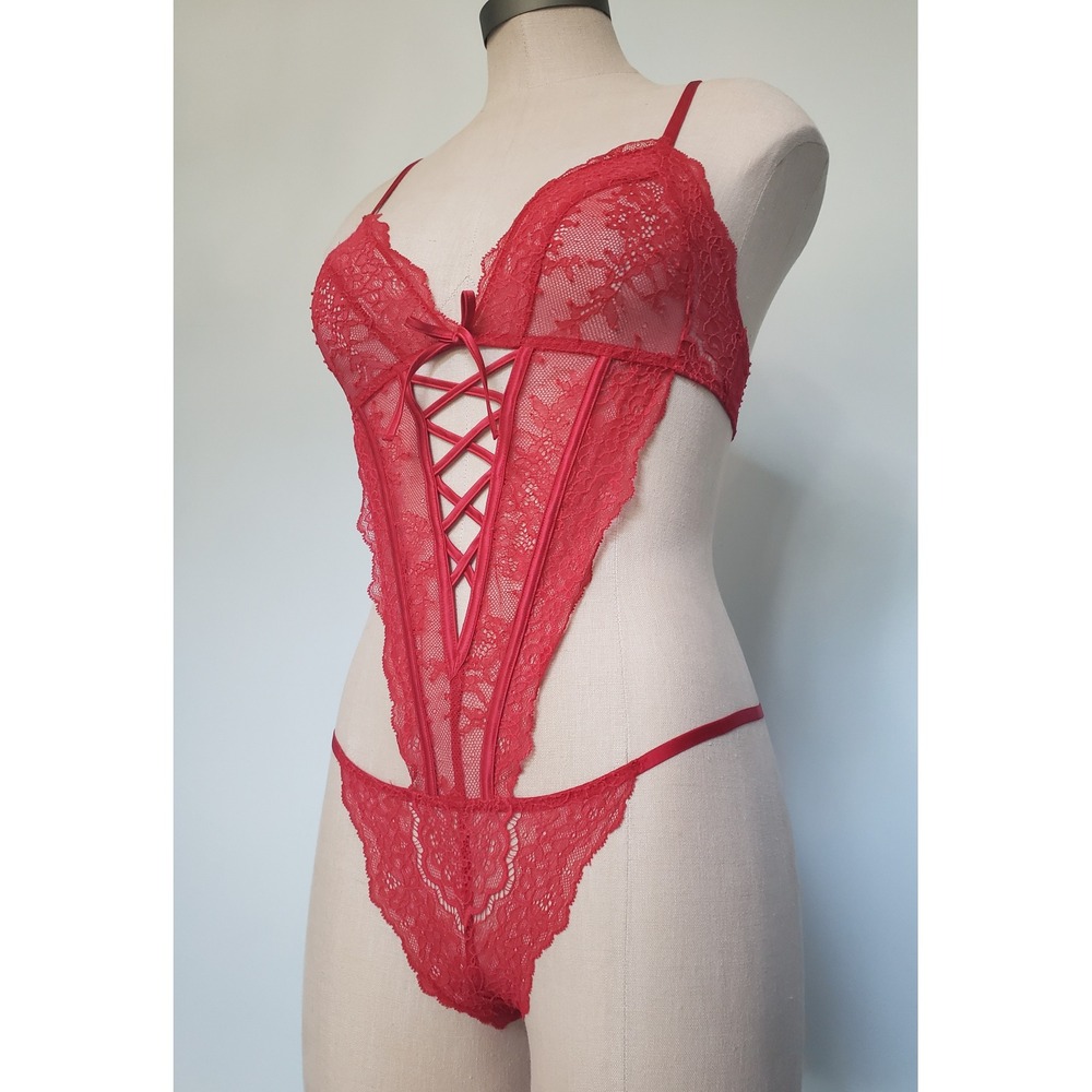 Victoria's Secret Sz S About Last Night Teddy Lacy Red Crotchless Bows Cheeky